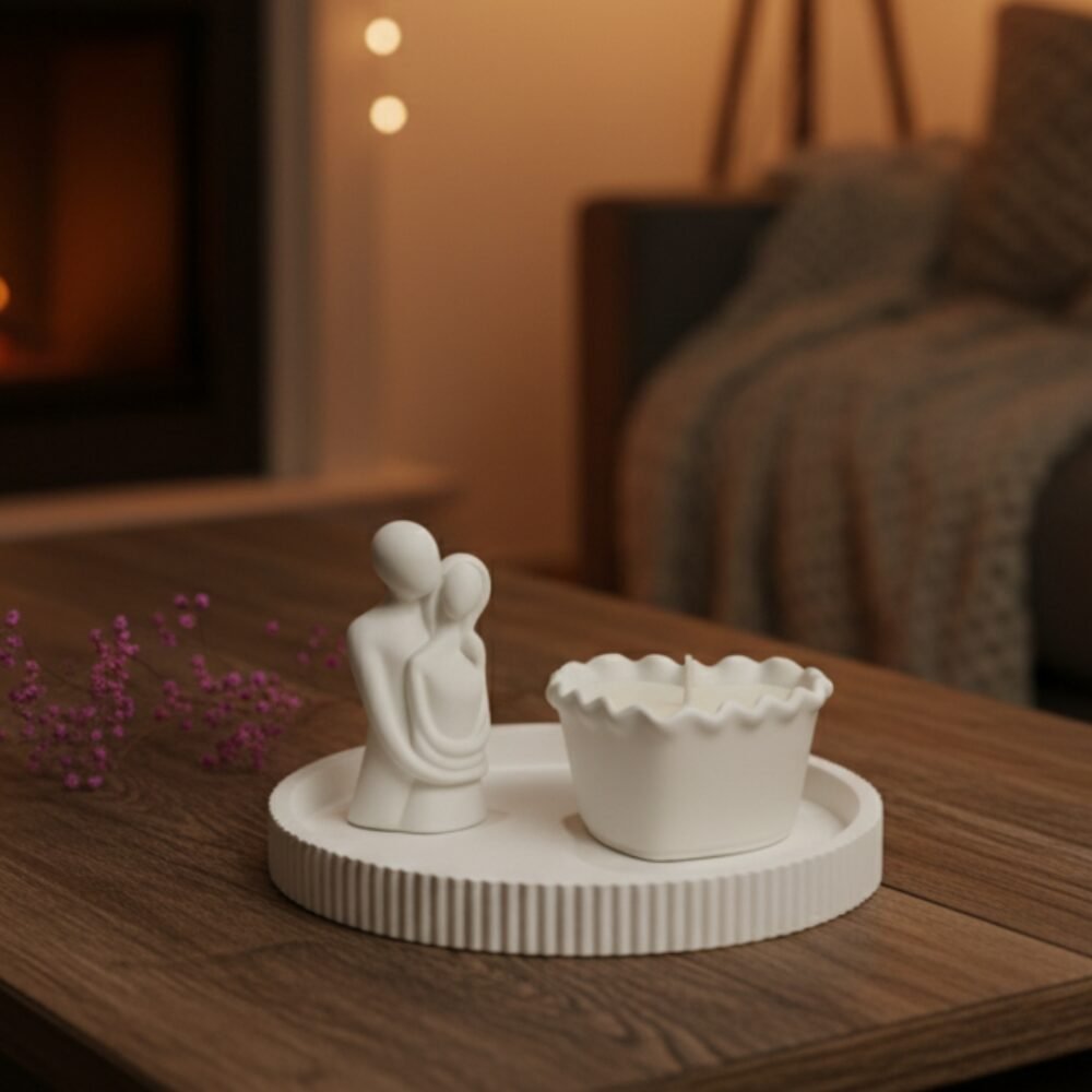 Alternative view of Heart Embrace Set